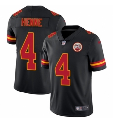 Men's Nike Kansas City Chiefs #4 Chad Henne Limited Black Rush Vapor Untouchable NFL Jersey